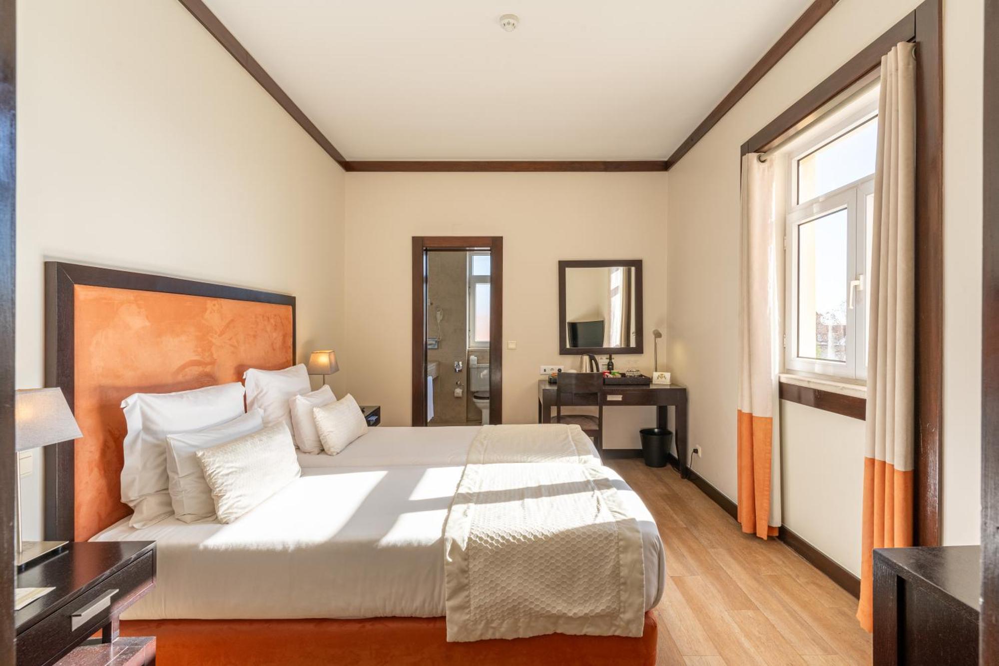 Hotel Inglaterra - Charme & Boutique Estoril Zewnętrze zdjęcie