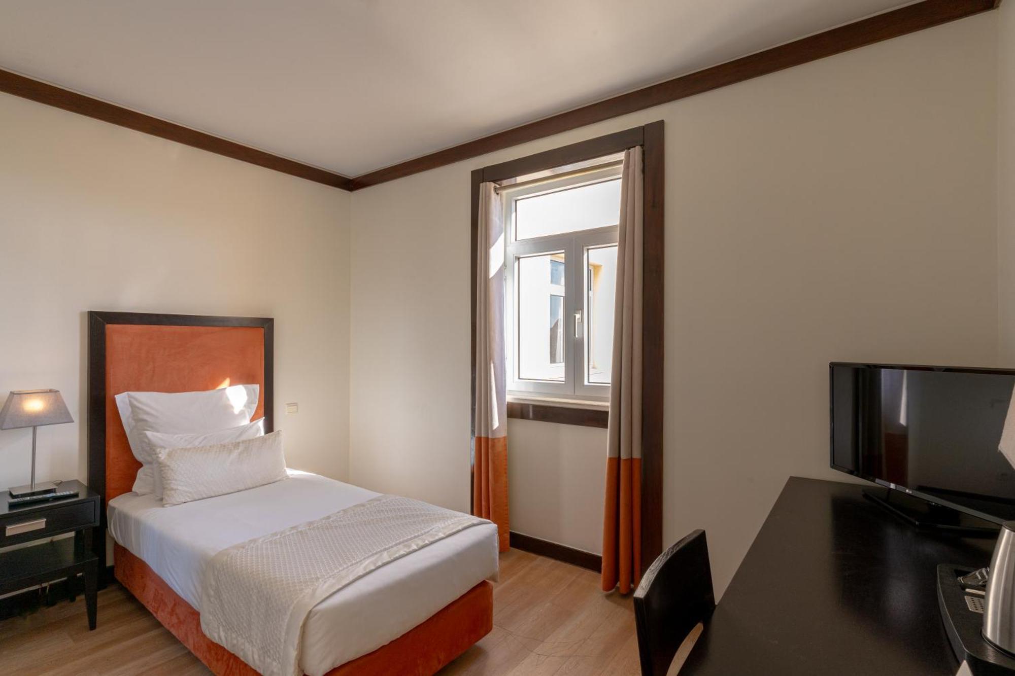 Hotel Inglaterra - Charme & Boutique Estoril Zewnętrze zdjęcie